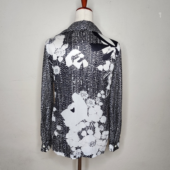 Vintage 1070s Liberty House of Hawaii Black and White Floral Button Down Blouse - Picture 6 of 9